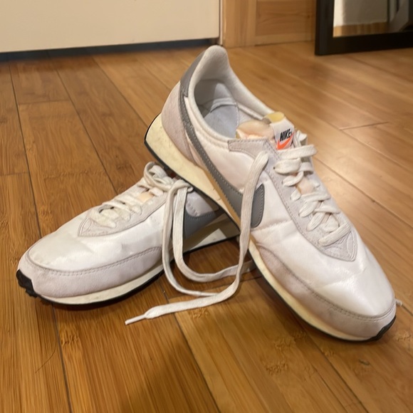 Nike retro shoes - Picture 2 of 3